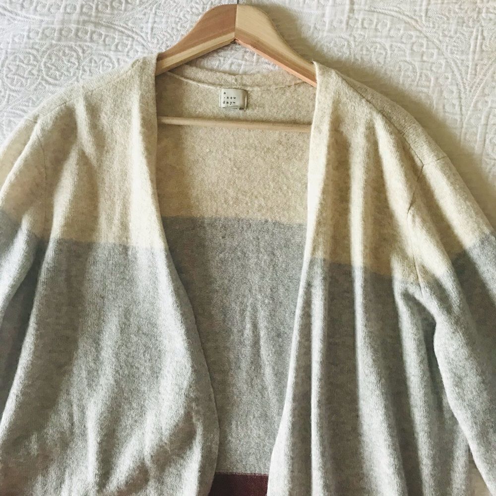 ~ Color Block Cardigan-XL - Picture 2 of 10